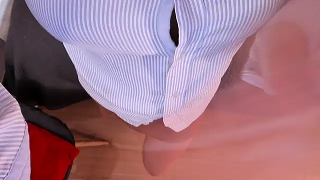 SaharaGarcia   online show from 10/14/25, 06:42