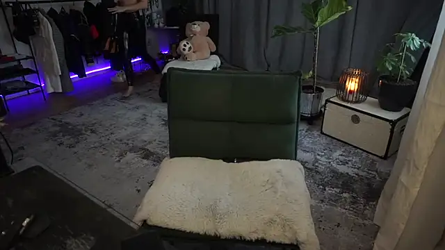 Snapshot of LaraPunkt chatting on 02/21/25, 08:40 LaraPunkt online show from 02/21/25, 08:40