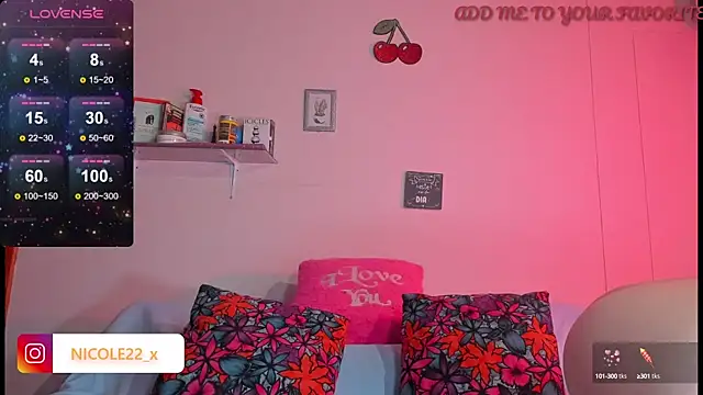 Snapshot of Nicole_x chatting on 12/31/24, 10:34 Nicole x online show from 12/31/24, 10:34