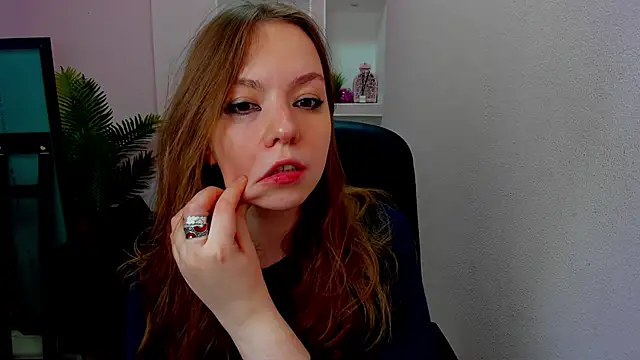 Persephoni online show from 11/13/25, 10:36