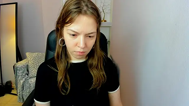 Snapshot of Persephoni chatting on 06/20/26, 10:18 Persephoni online show from 06/20/26, 10:18