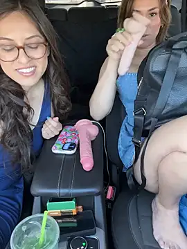 Snapshot of LeaGambit__ chatting on 04/24/26, 05:59 LeaGambit online show from 04/24/26, 05:59