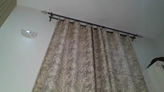 Snapshot of sweet_sassy_ chatting on 11/06/25, 04:13 sweet sassy online show from 11/06/25, 04:13