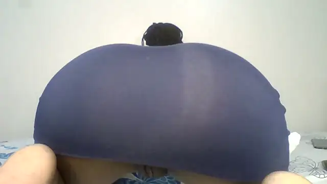 Snapshot of sweet_sassy_ chatting on 06/10/26, 03:50 sweet sassy online show from 06/10/26, 03:50
