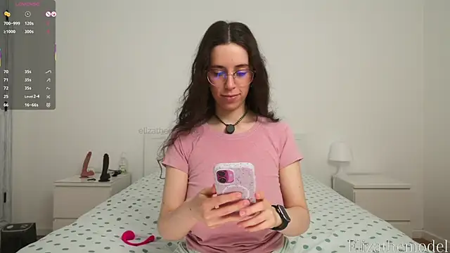 Snapshot of elizathemodel chatting on 03/10/25, 04:25 elizathemodel online show from 03/10/25, 04:25