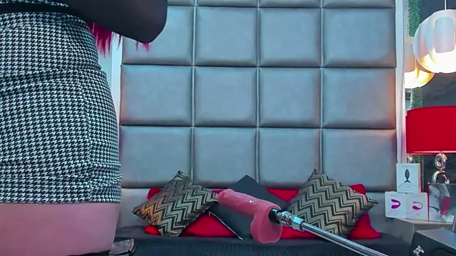 Snapshot of AllissaBrowm chatting on 04/21/26, 04:45 AllissaBrowm online show from 04/21/26, 04:45