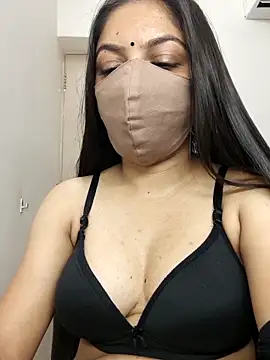 Snapshot of _desigori chatting on 03/10/26, 04:06 desigori online show from 03/10/26, 04:06