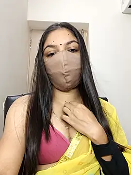 Snapshot of _desigori chatting on 04/11/26, 03:55 desigori online show from 04/11/26, 03:55