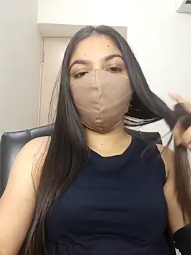 Snapshot of _desigori chatting on 04/16/26, 04:13 desigori online show from 04/16/26, 04:13