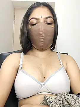 Snapshot of _desigori chatting on 04/26/26, 03:37 desigori online show from 04/26/26, 03:37