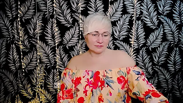 Snapshot of Olivia_playful chatting on 03/09/26, 12:42 Olivia playful online show from 03/09/26, 12:42