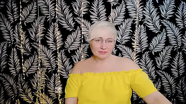 Snapshot of Olivia_playful chatting on 03/15/26, 12:44 Olivia playful online show from 03/15/26, 12:44