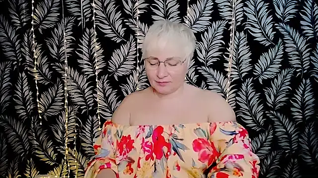 Snapshot of Olivia_playful chatting on 04/03/26, 09:51 Olivia playful online show from 04/03/26, 09:51