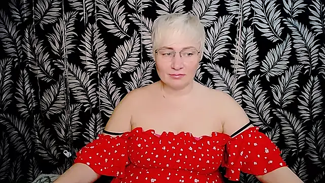 Snapshot of Olivia_playful chatting on 04/06/26, 10:16 Olivia playful online show from 04/06/26, 10:16