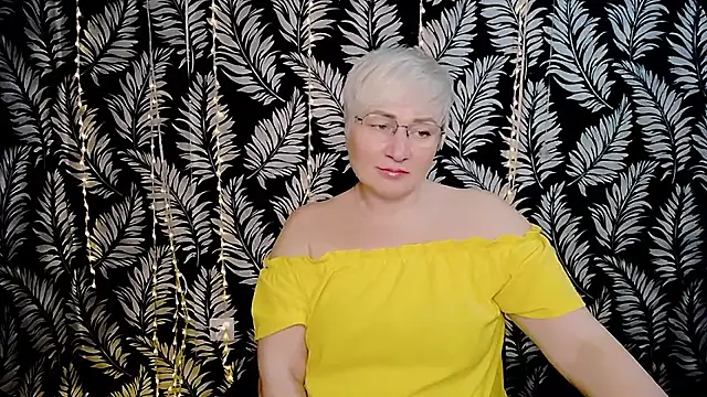 Snapshot of Olivia_playful chatting on 04/17/26, 11:24 Olivia playful online show from 04/17/26, 11:24