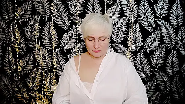Olivia playful online show from 05/09/26, 10:20