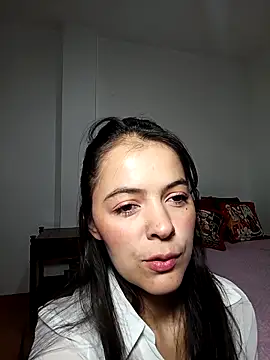 sarasweet 4 online show from 12/17/25, 04:35