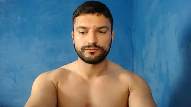 Snapshot of alex_blu chatting on 06/11/26, 12:32 alex blu online show from 06/11/26, 12:32