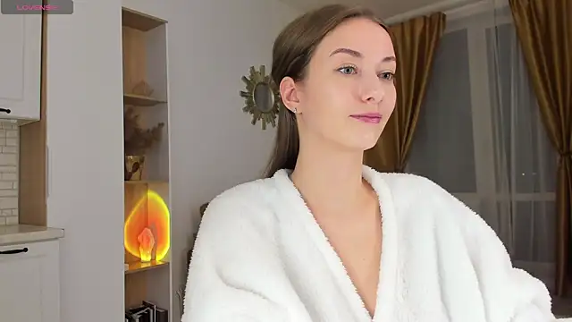 Kelly Summers online show from 02/04/25, 04:39