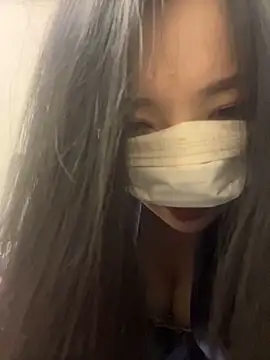 TW-qiqi online show from 12/10/24, 06:49