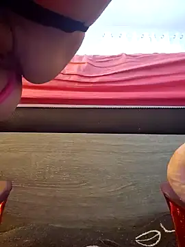 Snapshot of sexynini83 chatting on 12/04/24, 11:08 sexynini83 online show from 12/04/24, 11:08