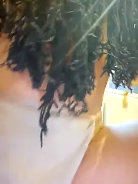 Snapshot of sexynini83 chatting on 03/03/25, 11:00 sexynini83 online show from 03/03/25, 11:00