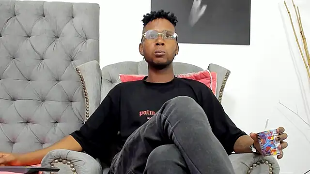 Snapshot of santhi_lee chatting on 01/22/25, 02:15 santhi lee online show from 01/22/25, 02:15