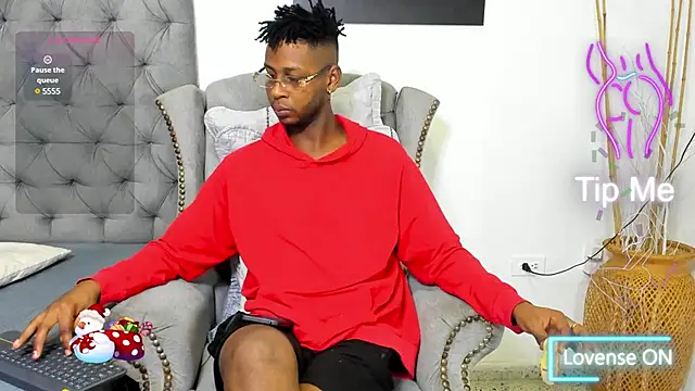 Snapshot of santhi_lee chatting on 02/11/25, 02:03 santhi lee online show from 02/11/25, 02:03