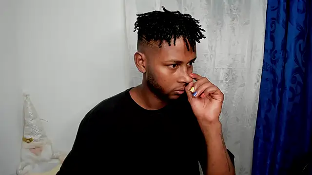 Snapshot of santhi_lee chatting on 02/25/25, 02:14 santhi lee online show from 02/25/25, 02:14