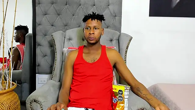 Snapshot of santhi_lee chatting on 03/04/25, 02:17 santhi lee online show from 03/04/25, 02:17