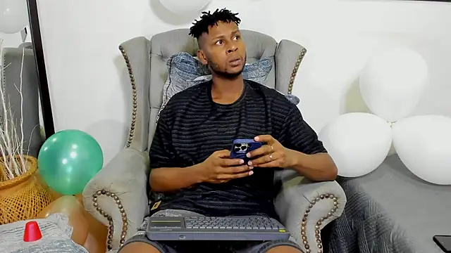 Snapshot of santhi_lee chatting on 03/12/25, 02:09 santhi lee online show from 03/12/25, 02:09