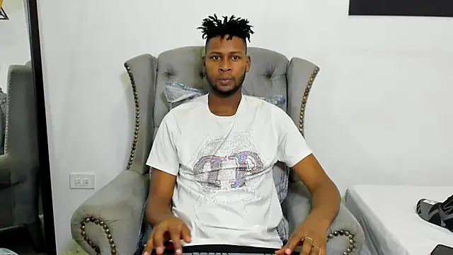 Snapshot of santhi_lee chatting on 03/15/25, 02:03 santhi lee online show from 03/15/25, 02:03