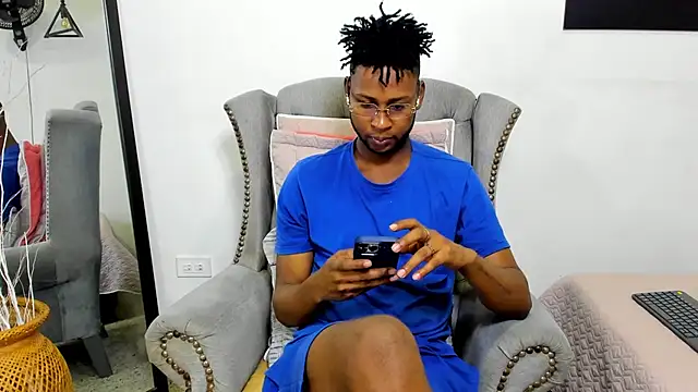 Snapshot of santhi_lee chatting on 03/20/25, 02:29 santhi lee online show from 03/20/25, 02:29