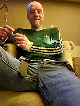 Snapshot of eddouxxx78 chatting on 03/14/26, 04:12 eddouxxx78 online show from 03/14/26, 04:12