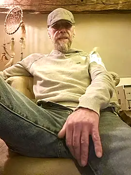 Snapshot of eddouxxx78 chatting on 03/23/26, 06:12 eddouxxx78 online show from 03/23/26, 06:12