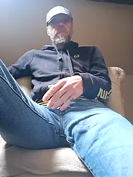 Snapshot of eddouxxx78 chatting on 04/13/26, 09:26 eddouxxx78 online show from 04/13/26, 09:26