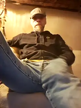 Snapshot of eddouxxx78 chatting on 04/16/26, 05:08 eddouxxx78 online show from 04/16/26, 05:08