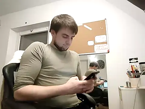 Snapshot of Youngtimer_1997 chatting on 01/05/25, 12:31 Youngtimer 1997 online show from 01/05/25, 12:31