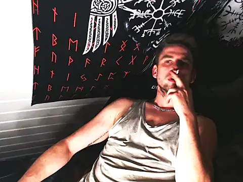 Snapshot of Youngtimer_1997 chatting on 03/24/26, 01:21 Youngtimer 1997 online show from 03/24/26, 01:21