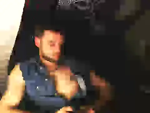 Snapshot of Youngtimer_1997 chatting on 04/02/26, 12:52 Youngtimer 1997 online show from 04/02/26, 12:52