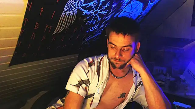 Snapshot of Youngtimer_1997 chatting on 04/14/26, 02:39 Youngtimer 1997 online show from 04/14/26, 02:39