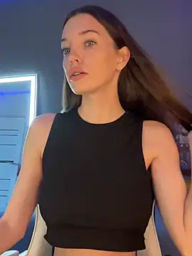 Snapshot of julia_fly chatting on 12/20/24, 09:32 julia fly online show from 12/20/24, 09:32