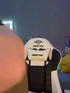 Snapshot of julia_fly chatting on 02/09/25, 11:58 julia fly online show from 02/09/25, 11:58