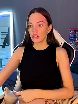 Snapshot of julia_fly chatting on 10/07/25, 09:39 julia fly online show from 10/07/25, 09:39