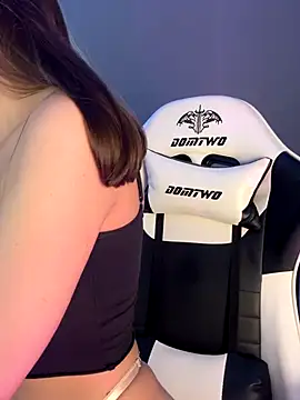 julia fly online show from 01/07/26, 10:40