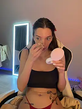 Snapshot of julia_fly chatting on 04/09/26, 06:13 julia fly online show from 04/09/26, 06:13