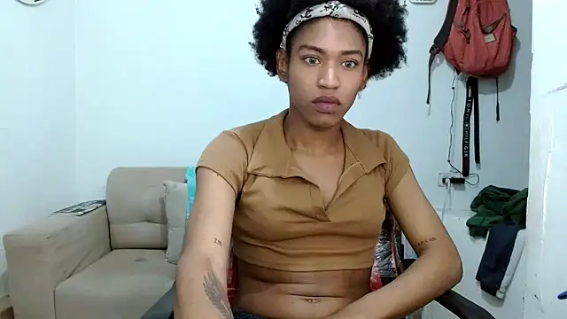 angelamarie1 online show from 11/30/25, 10:58