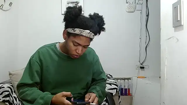 angelamarie1 online show from 02/04/26, 10:32