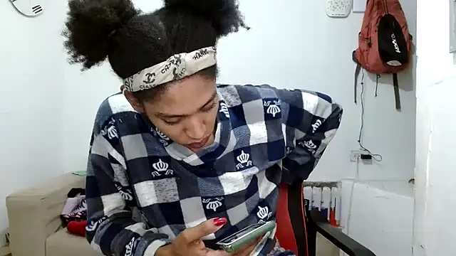 angelamarie1 online show from 03/05/26, 04:41