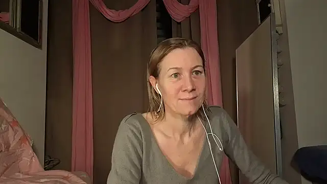 Lola Belgium online show from 02/03/26, 07:13